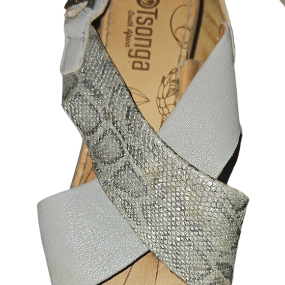 South African Tosnga Hand Made Leather Sandals - Picture 5 of 10